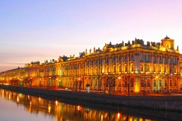 Какие места стоит посетить в Санкт-Петербурге?