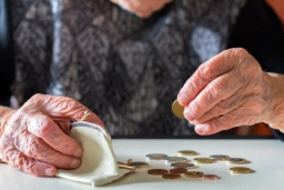 Почему пенсия пришла меньше чем обычно?