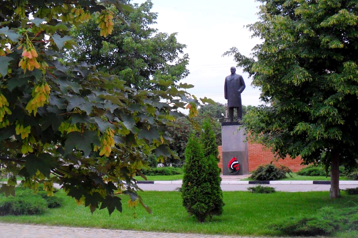 Памятник Ленину станица Полтавская