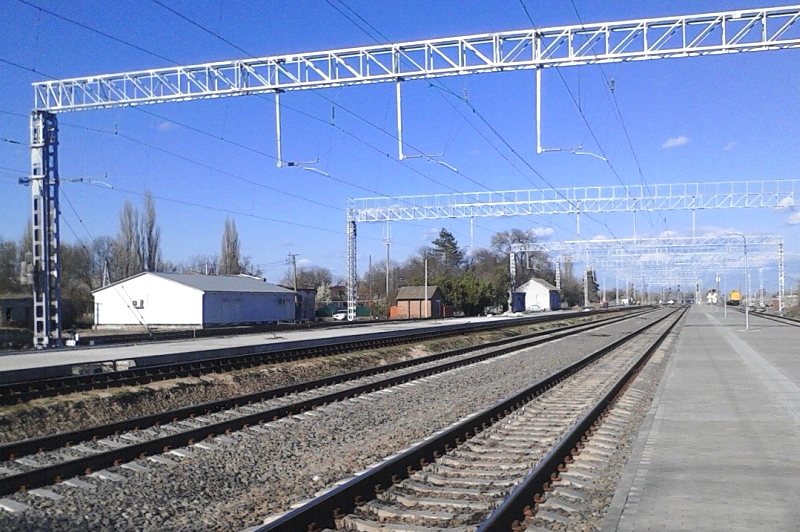 В станице Полтавской поезд насмерть сбил мужчину.