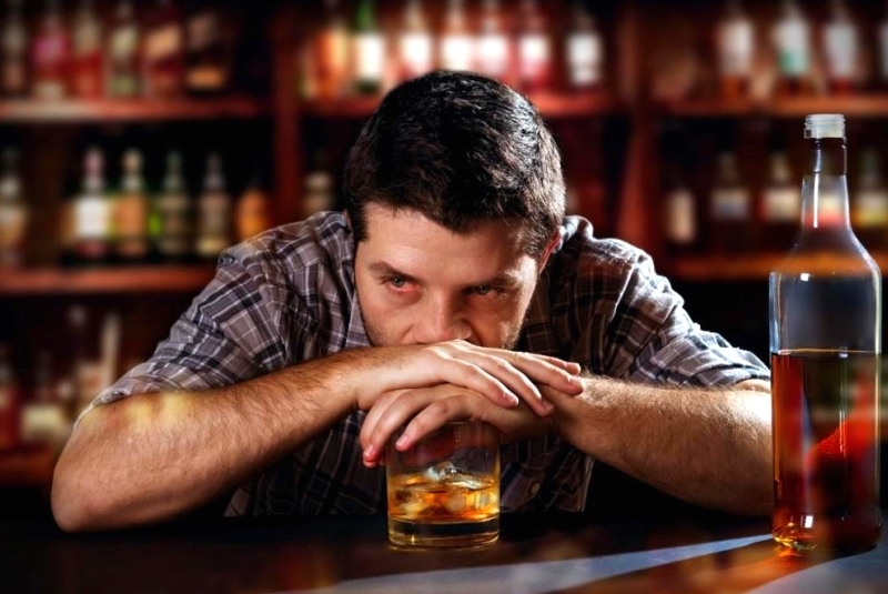 11 симптомов мужского алкоголизма.