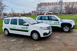 Красноармейская районная больница получила новые автомобили