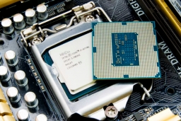 Крупнейшие производители процессоров AMD и Intel приостановили поставки продукции в РФ