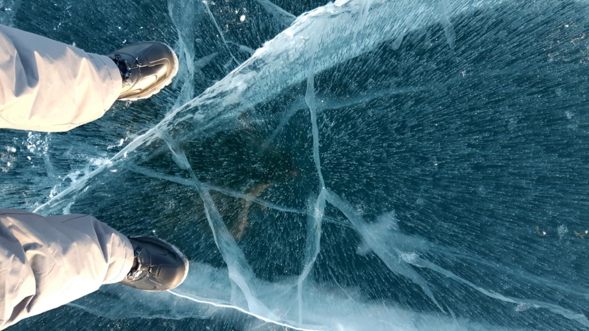 Лед Байкала под ногами | Проект «УЮТ КОЧЕВНИКА» от группы «ГРОТ»