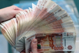 У кого и где в России зарплата по 300 тысяч рублей в месяц?